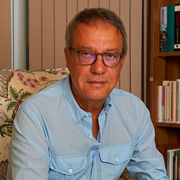 Manuel Juliá Manuel Juliá